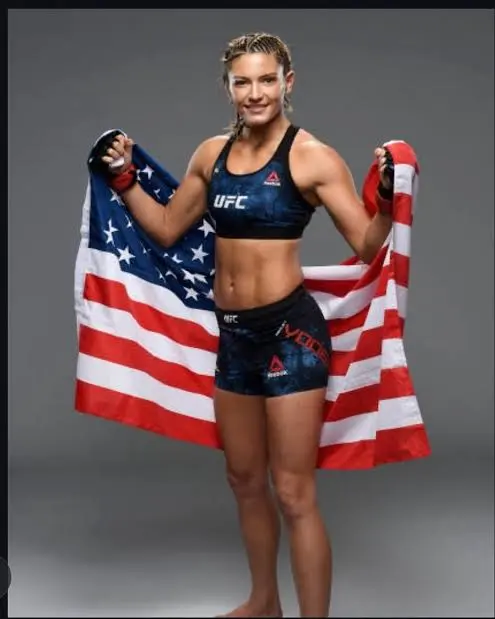 Carry's channel card